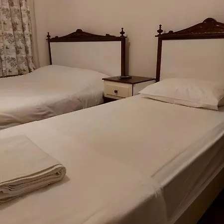 Δωμάτια σε οικογενειακή κατοικία Celil